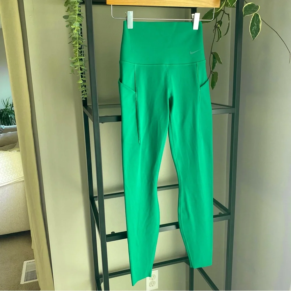 NWT Nike Highrise 7/8 Length InfinaSmooth Leggings with Pockets